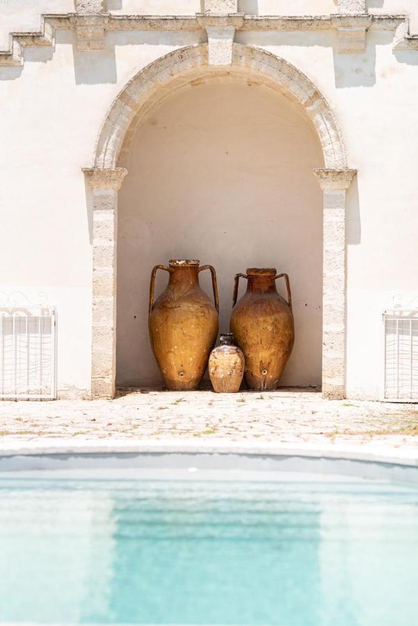 Villa Encantamiento - Dimora Gelsomino - Masseria Storica Nel Cuore Della Puglia Con Piscina Latiano Exterior photo